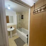 Διαμέρισμα Modern 1-bed Flat With Balcony